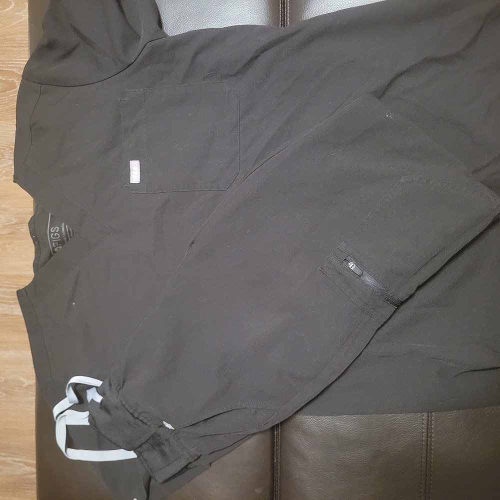 Figs Black Scrub Top with Pocket Small And Pants Xsmall